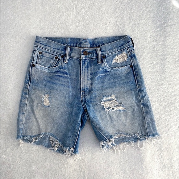 Levi’s shorts - Picture 1 of 3
